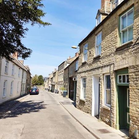 Spacious 1-Bed Apartment With Super King Or Twin In Central Charlbury, Cotswolds Esterno foto
